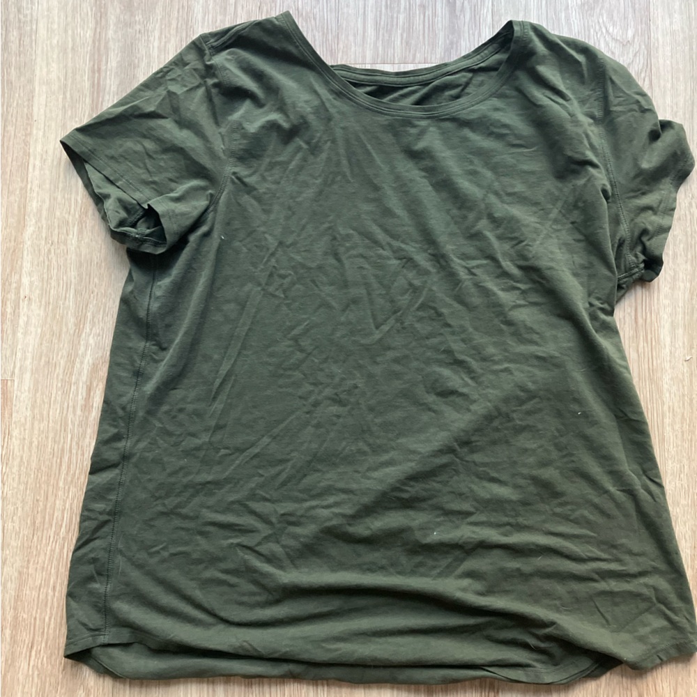 Lululemon Green T-Shirt